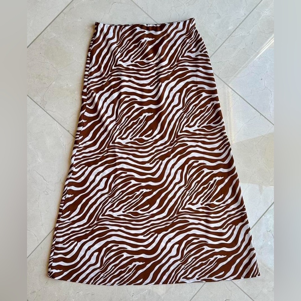 Princess Polly, Brown Maxi Zebra Skirt, Size 8, super cutee!